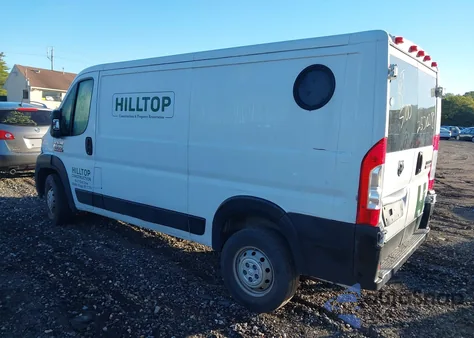 2017 Ram Promaster 1500 Low Roof 136 Wb из США, поврежденный, VIN 3C6TRVAGXHE515674